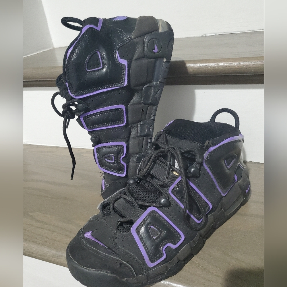 Nike Air More Uptempo size 7 teens